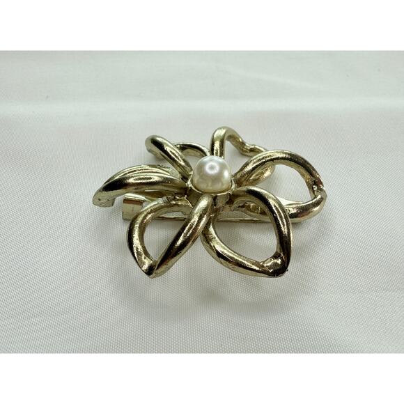 Vintage 1960s Brutalist Style Sculptural Flower Brooch - Picture 2 of 8